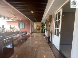 For rent 4 bedrooms condo in Watthana, Bangkok