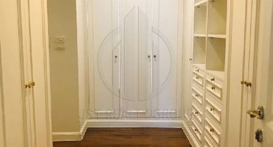 Wohnung zur Miete mit 3 Zimmer in Sathon, Bangkok