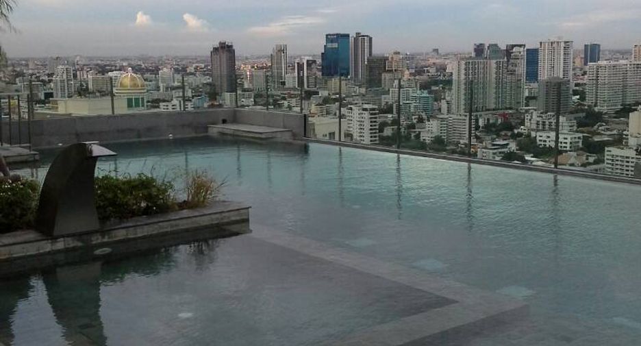 Condo en alquiler y en venta de 2 habitaciones en Watthana, Bangkok