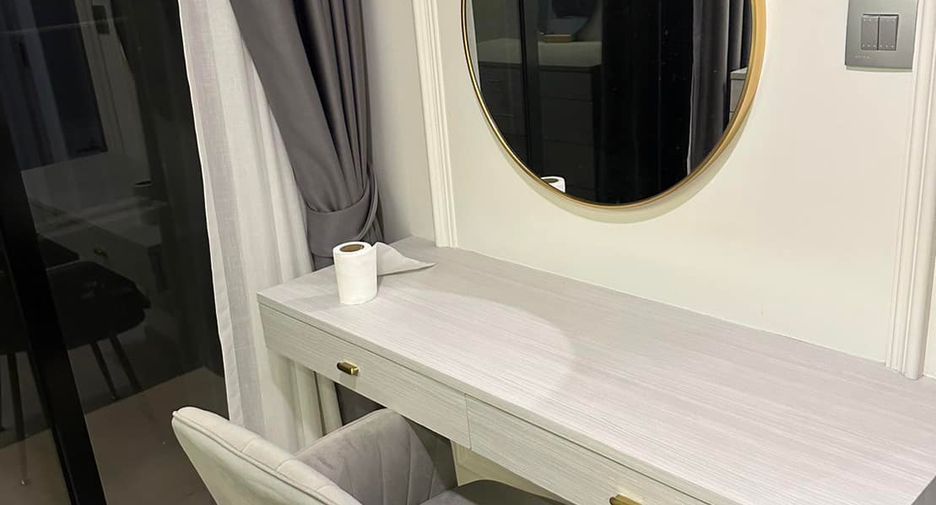For rent and for sale 1 bed condo in Sathon, Bangkok