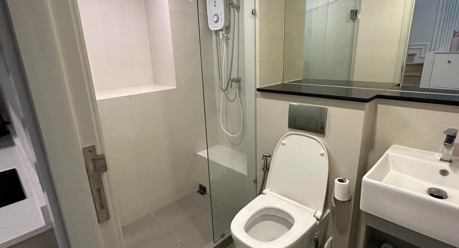 For rent and for sale 1 bed condo in Sathon, Bangkok