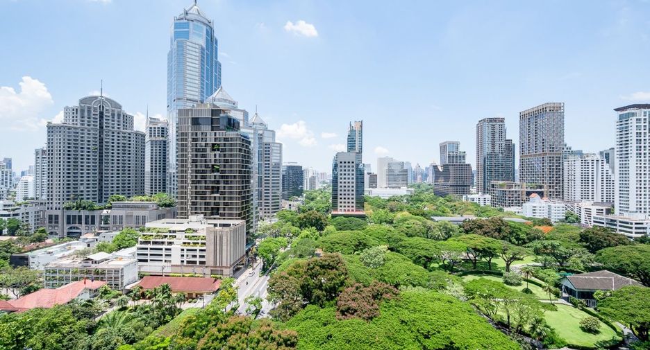 For sale 2 ベッドルーム condo in Pathum Wan, Bangkok