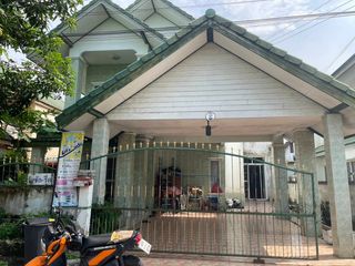 For sale 4 Beds townhouse in Lam Luk Ka, Pathum Thani