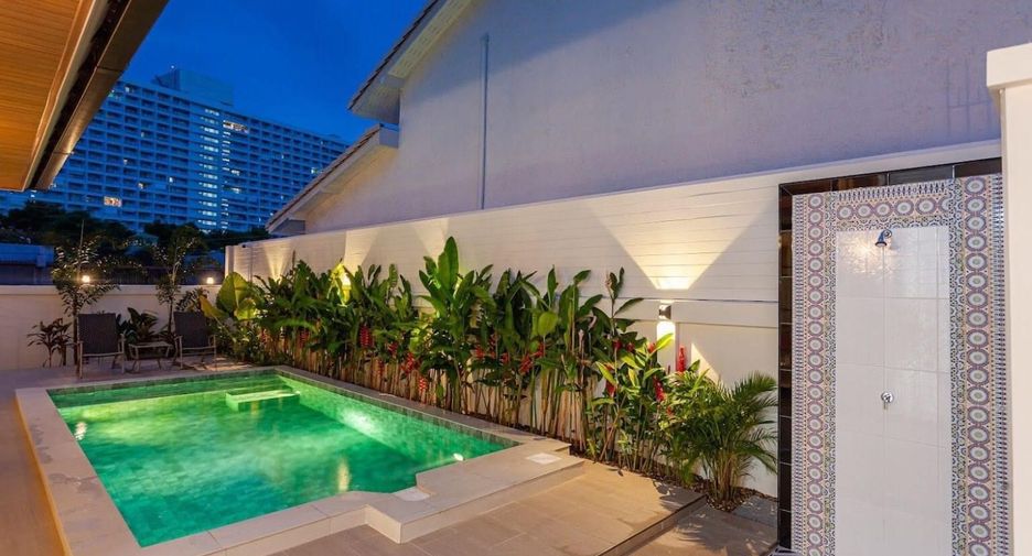 For rent 3 Beds villa in Pratumnak, Pattaya
