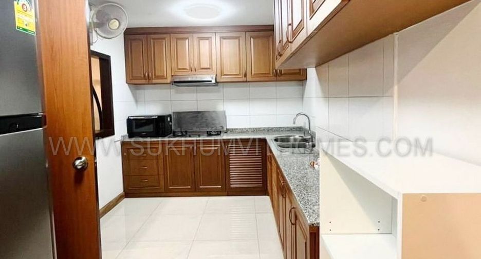 For rent and for sale 3 bed apartment in Khlong Toei, Bangkok