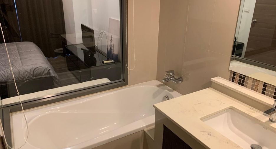For rent 2 bedrooms condo in Watthana, Bangkok