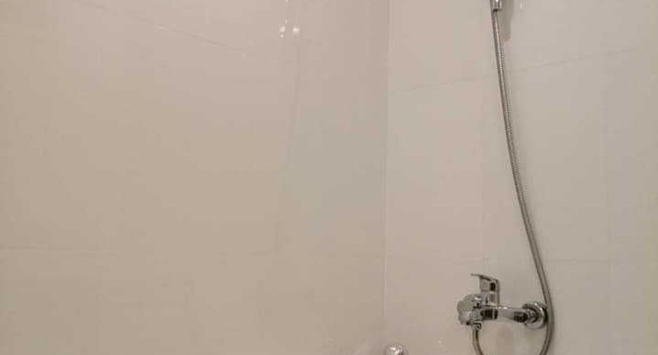 For sale 2 ベッドルーム condo in Yan Nawa, Bangkok