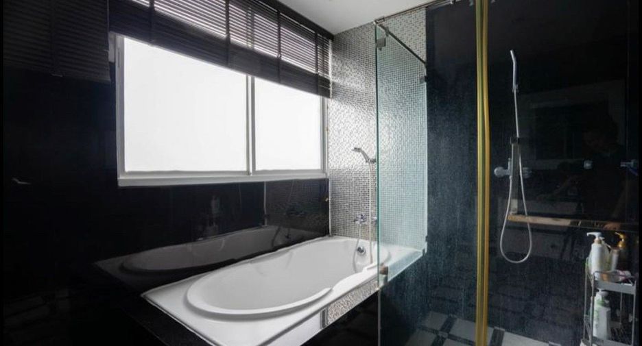For sale 2 bedrooms condo in Bang Kho Laem, Bangkok