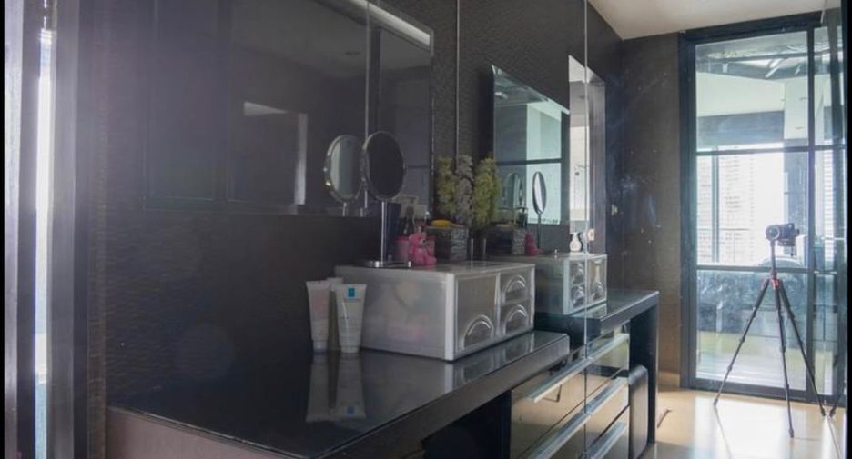 For sale 2 bedrooms condo in Bang Kho Laem, Bangkok