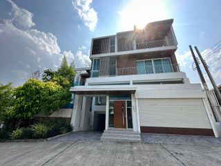 For rent 4 Beds villa in Mae Rim, Chiang Mai