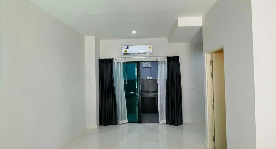 For rent 3 bed townhouse in Bang Kruai, Nonthaburi