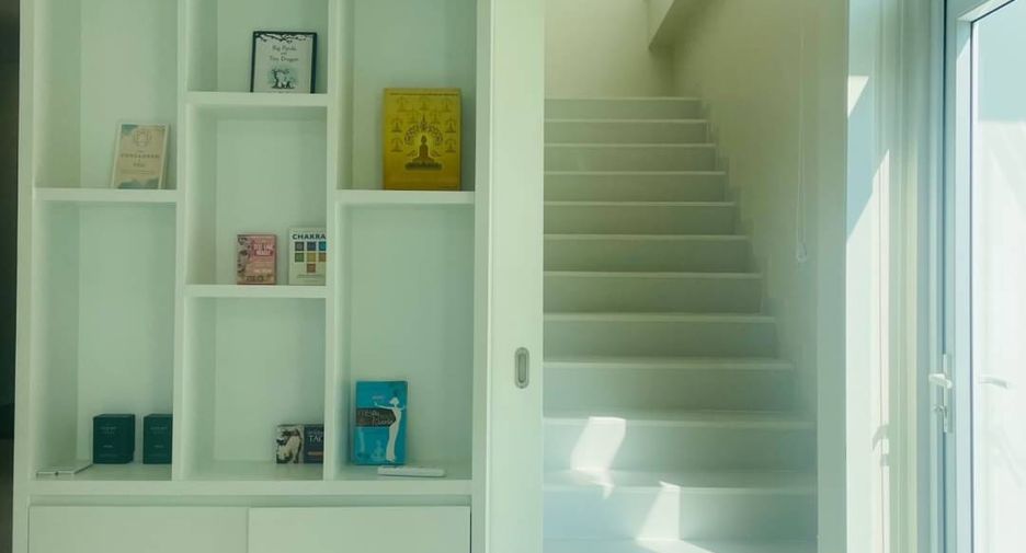 For sale 5 bedrooms house in Mueang Chiang Mai, Chiang Mai