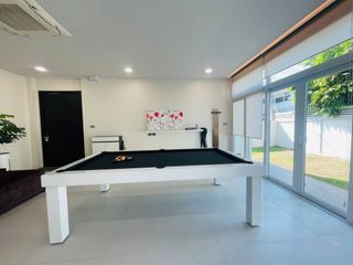 For sale 5 bedrooms house in Mueang Chiang Mai, Chiang Mai
