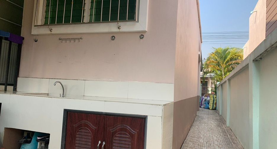 For sale 3 bedrooms house in Chiang Kham, Phayao
