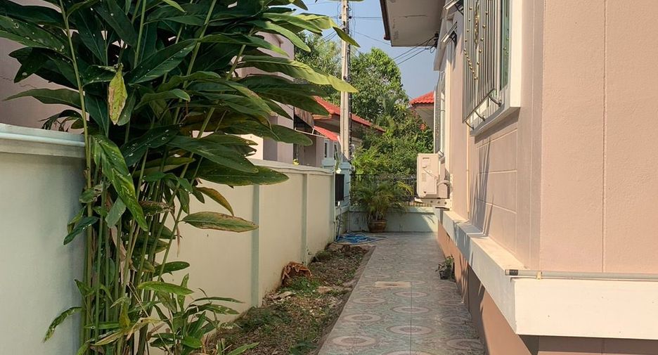 For sale 3 bedrooms house in Chiang Kham, Phayao