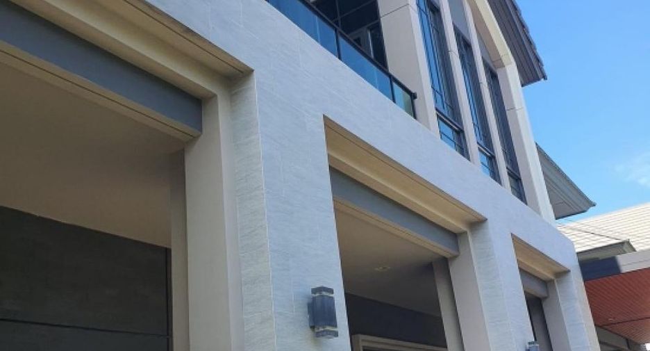 For sale 4 bed house in Pak Kret, Nonthaburi