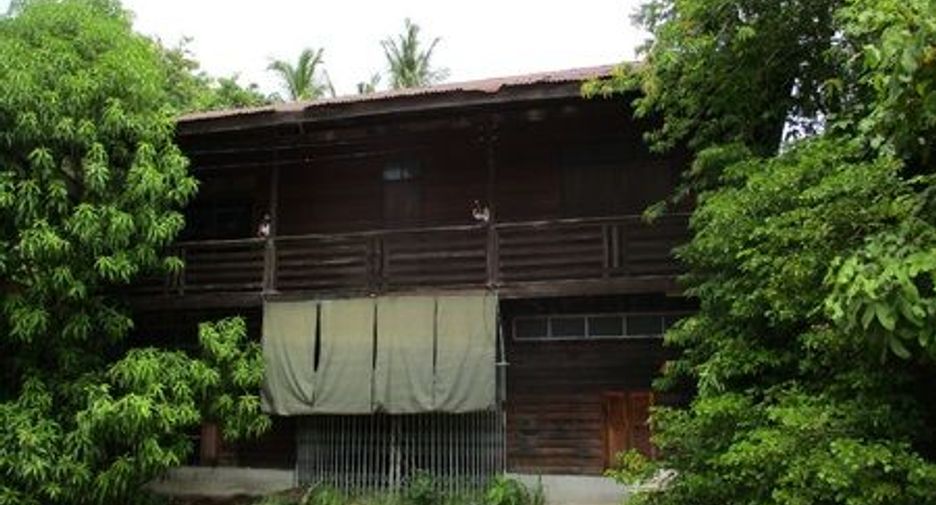 For sale warehouse in Tap Khlo, Phichit