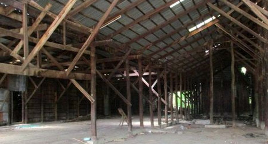 For sale warehouse in Tap Khlo, Phichit