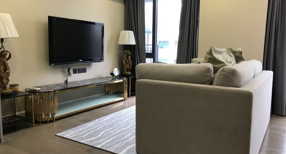 For rent and for sale 2 bedrooms condo in Pathum Wan, Bangkok