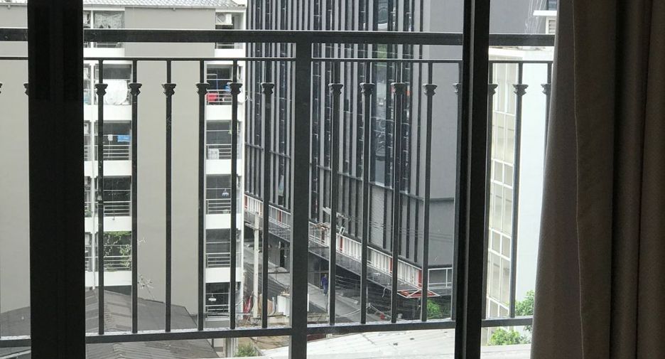 For rent and for sale 2 bedrooms condo in Pathum Wan, Bangkok