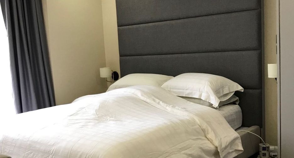 For rent and for sale 2 bedrooms condo in Pathum Wan, Bangkok