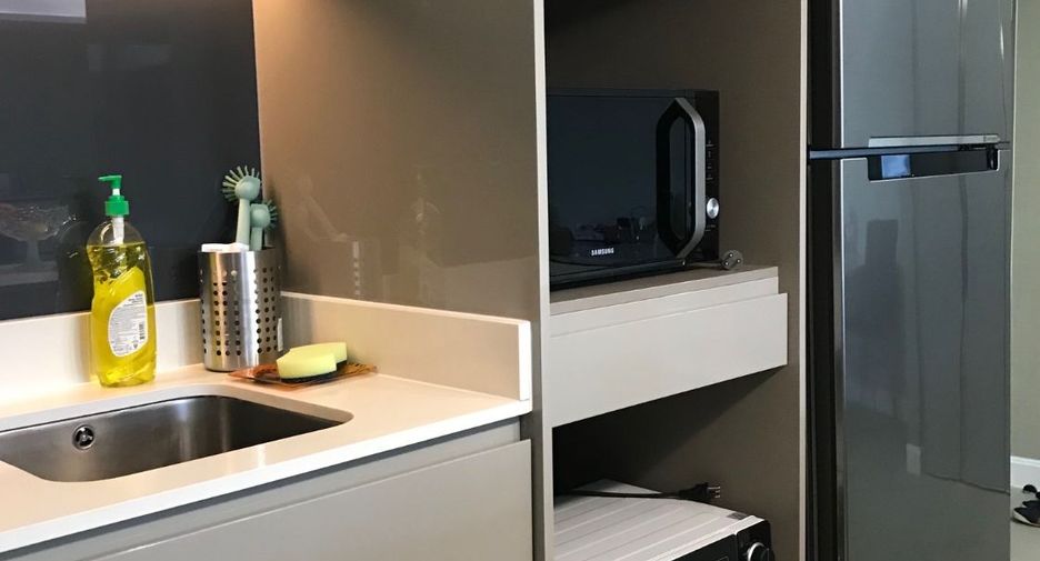 For rent and for sale 2 bedrooms condo in Pathum Wan, Bangkok