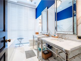For sale 2 bed condo in Pathum Wan, Bangkok