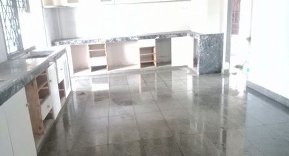 For sale 7 bedrooms house in Mueang Pattani, Pattani