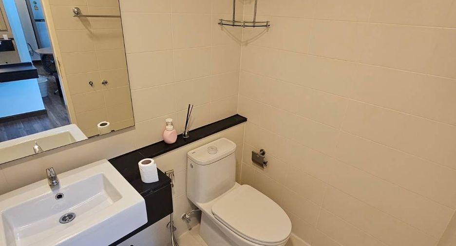 For sale 2 bed condo in Ratchathewi, Bangkok