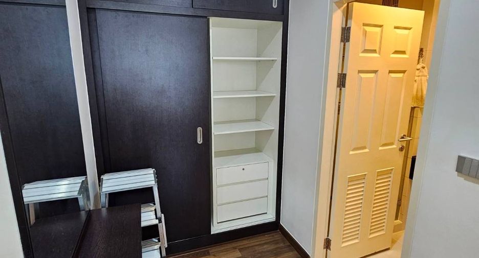 For sale 2 bed condo in Ratchathewi, Bangkok