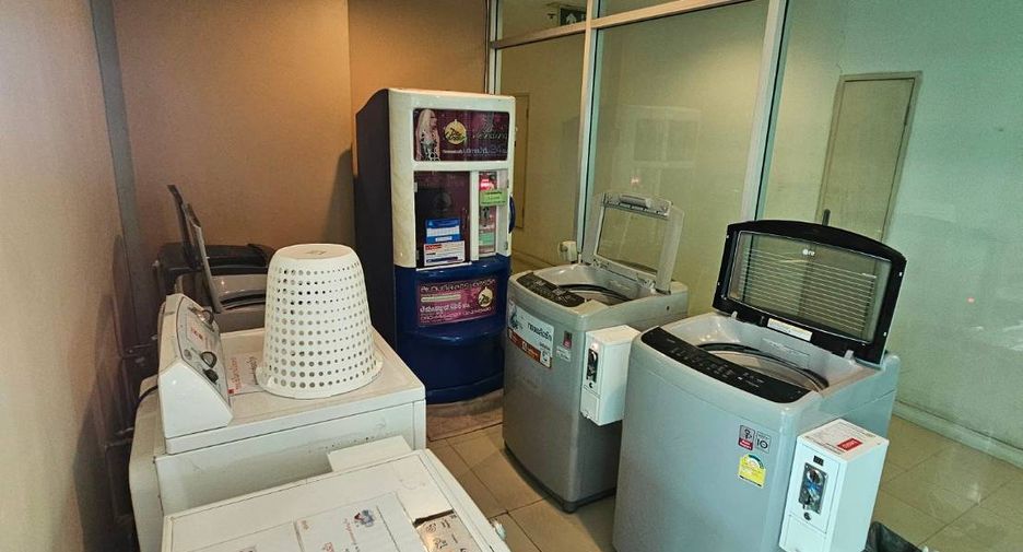 For sale 2 bed condo in Ratchathewi, Bangkok