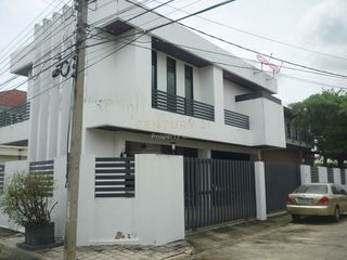 ให้เช่า และ ขาย 4 ห้องนอน บ้านเดี่ยว ใน บางกรวย, นนทบุรี