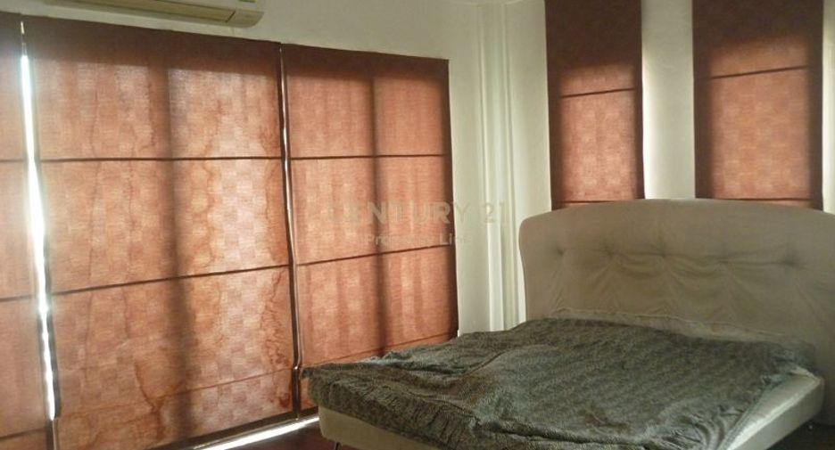 For rent and for sale 4 bedrooms house in Bang Kruai, Nonthaburi