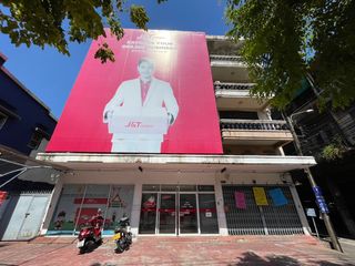 For sale 6 bed office in Thon Buri, Bangkok