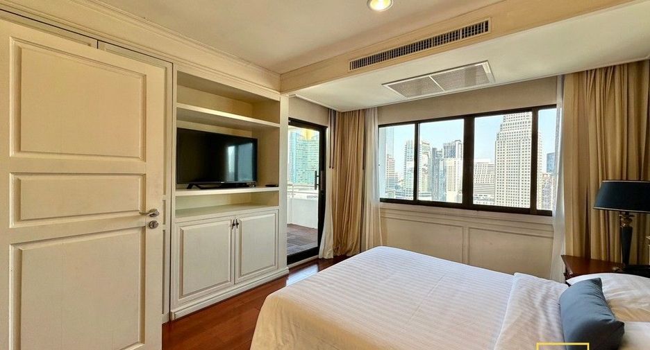 For rent 4 bed serviced apartment in Watthana, Bangkok
