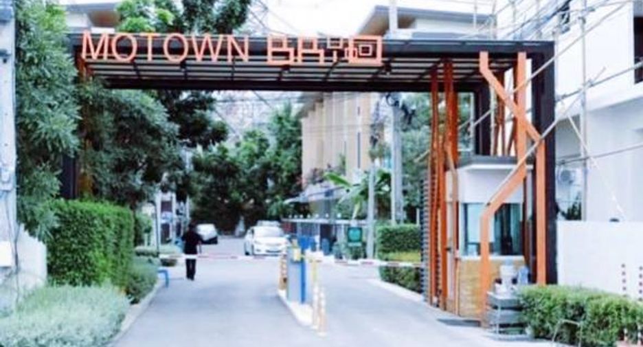For sale 3 bedrooms townhouse in Pak Kret, Nonthaburi