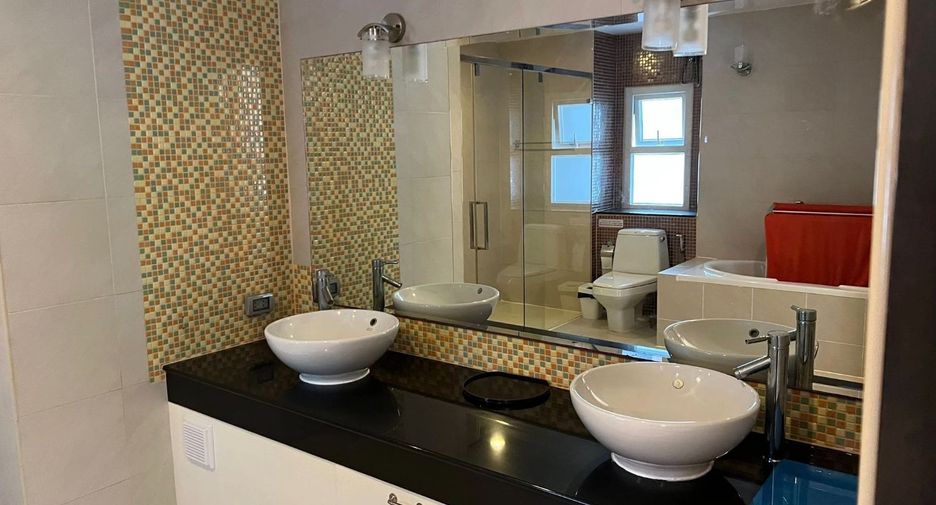 For sale 2 bedrooms condo in Kathu, Phuket