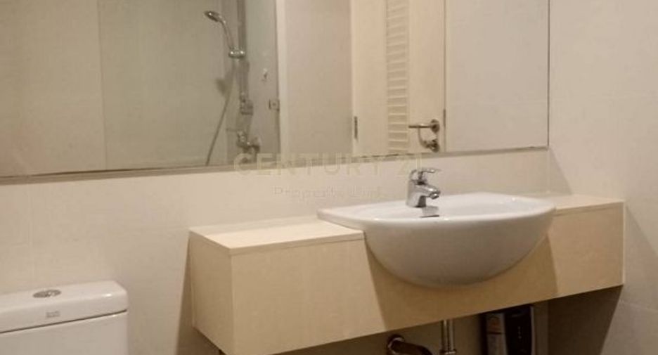 For rent 4 bedrooms townhouse in Chatuchak, Bangkok