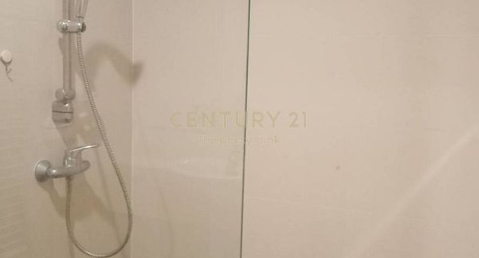For rent 4 bedrooms townhouse in Chatuchak, Bangkok