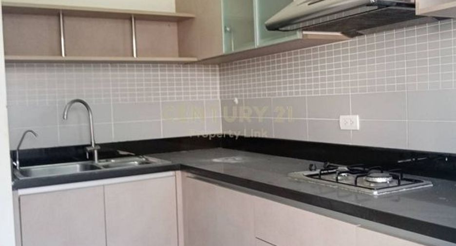 For rent 4 bedrooms townhouse in Chatuchak, Bangkok