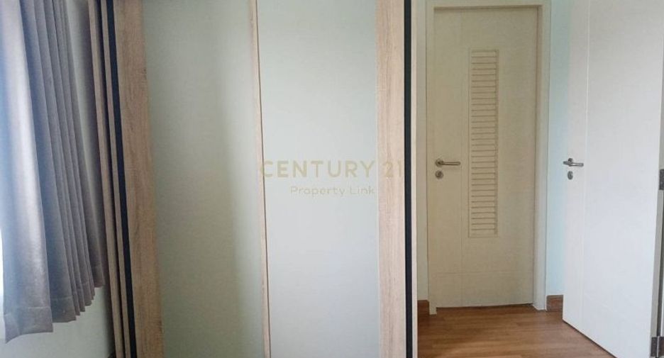 For rent 4 bedrooms townhouse in Chatuchak, Bangkok