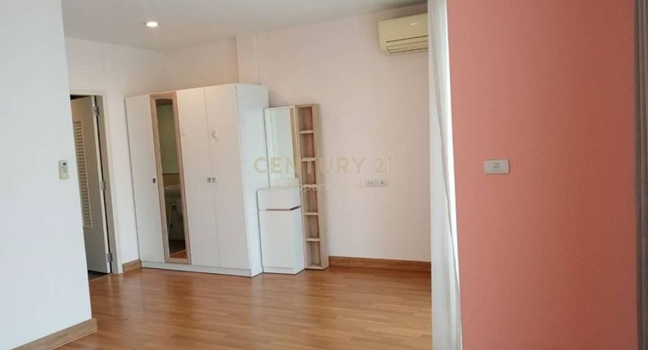 For rent 4 bedrooms townhouse in Chatuchak, Bangkok