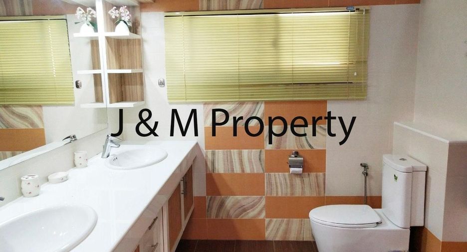 For sale 4 ベッドルーム house in Hua Hin, Prachuap Khiri Khan