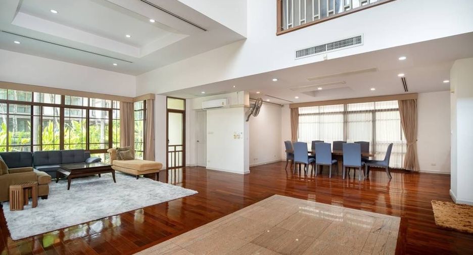 Haus zur Miete und zum Kauf mit 4 Zimmer in Watthana, Bangkok