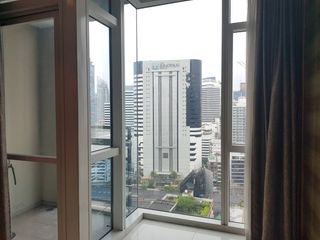 For rent 2 bedrooms condo in Pathum Wan, Bangkok