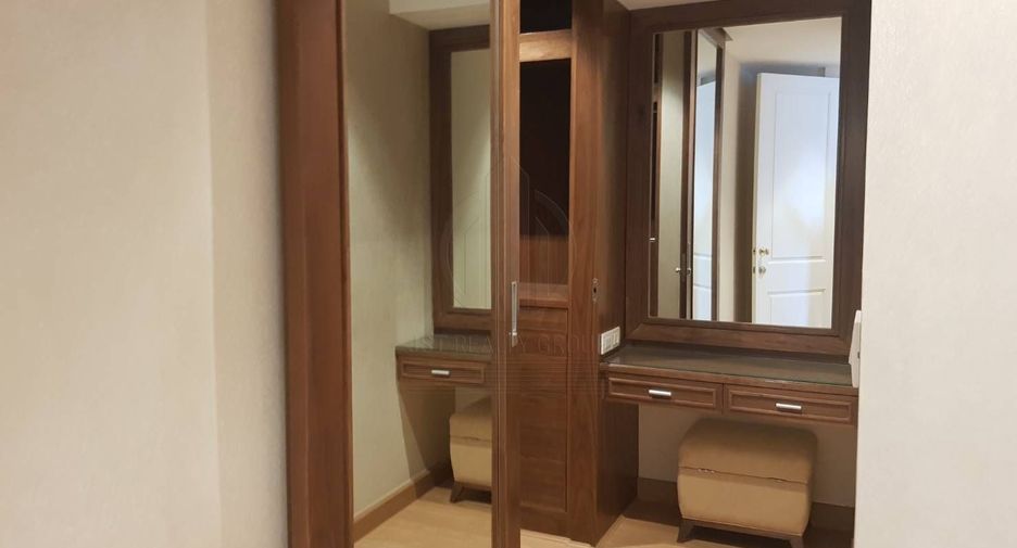 Condo en alquiler de 2 habitaciones en Pathum Wan, Bangkok