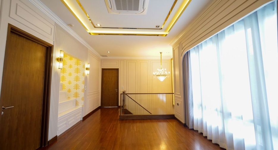 Casa en venta de 5 habitaciones en Lat Krabang, Bangkok