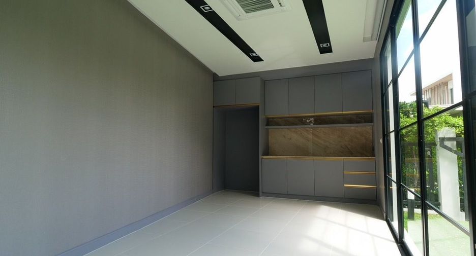 Casa en venta de 5 habitaciones en Lat Krabang, Bangkok