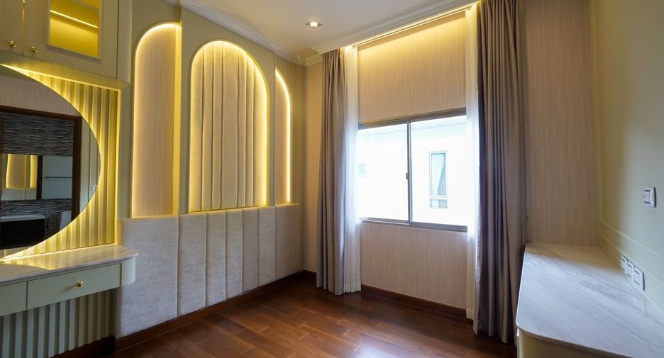Casa en venta de 5 habitaciones en Lat Krabang, Bangkok