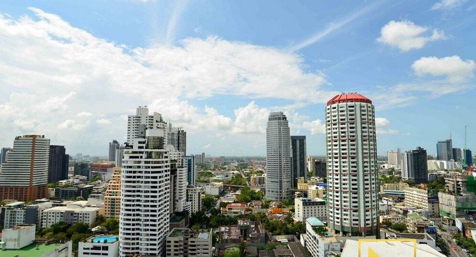 For rent 1 bed condo in Watthana, Bangkok